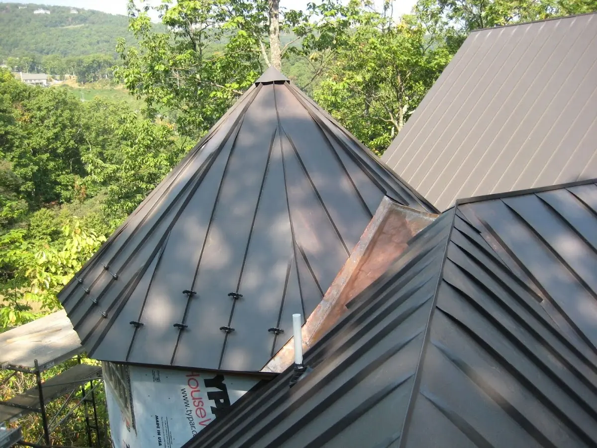 Professional Roof Tarp Installation by Craftsman Roofing in South of Conant